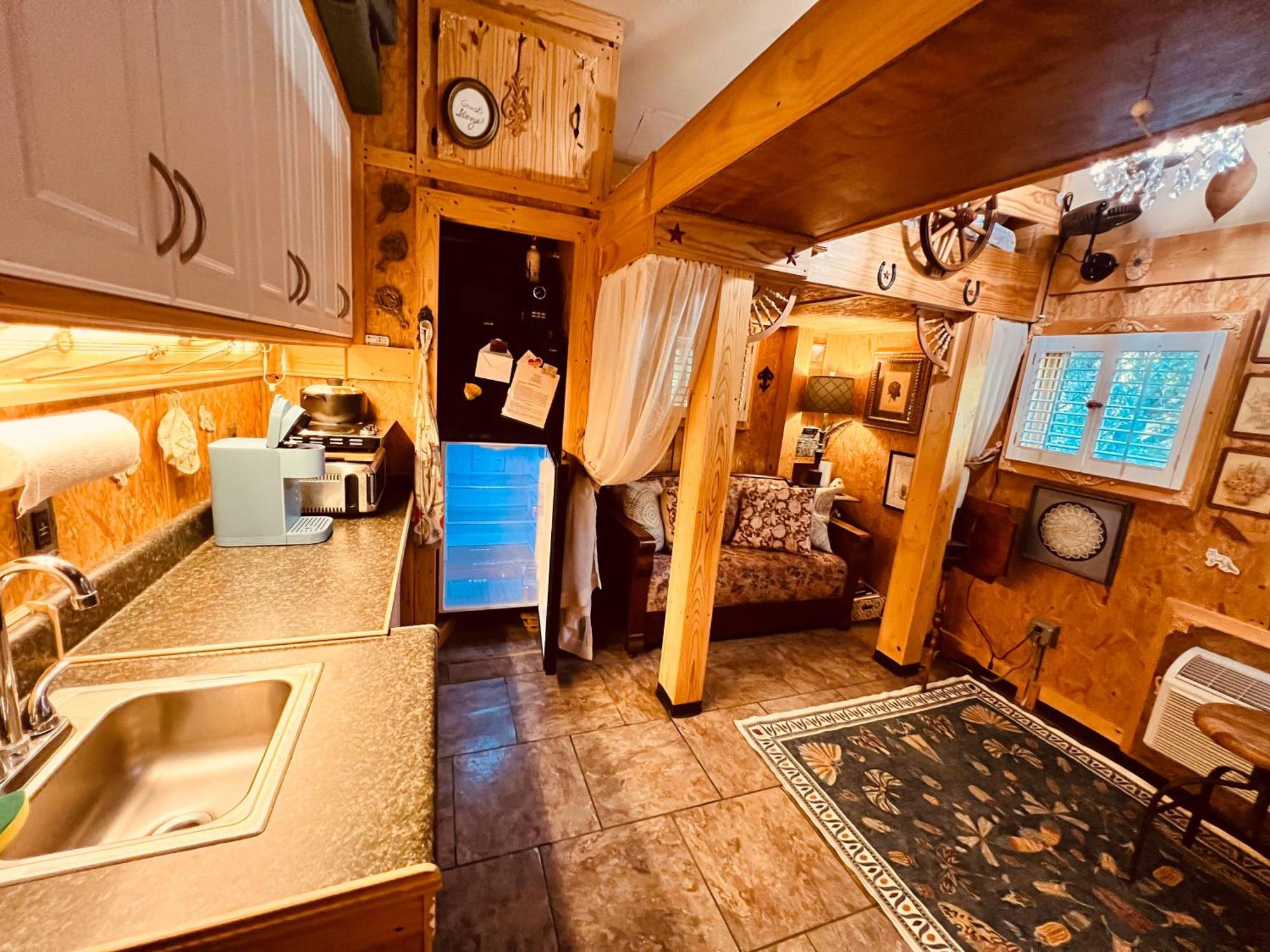 Вілла Tiny House, Wifi,Hot Tub,Secluded Cosby Екстер'єр фото