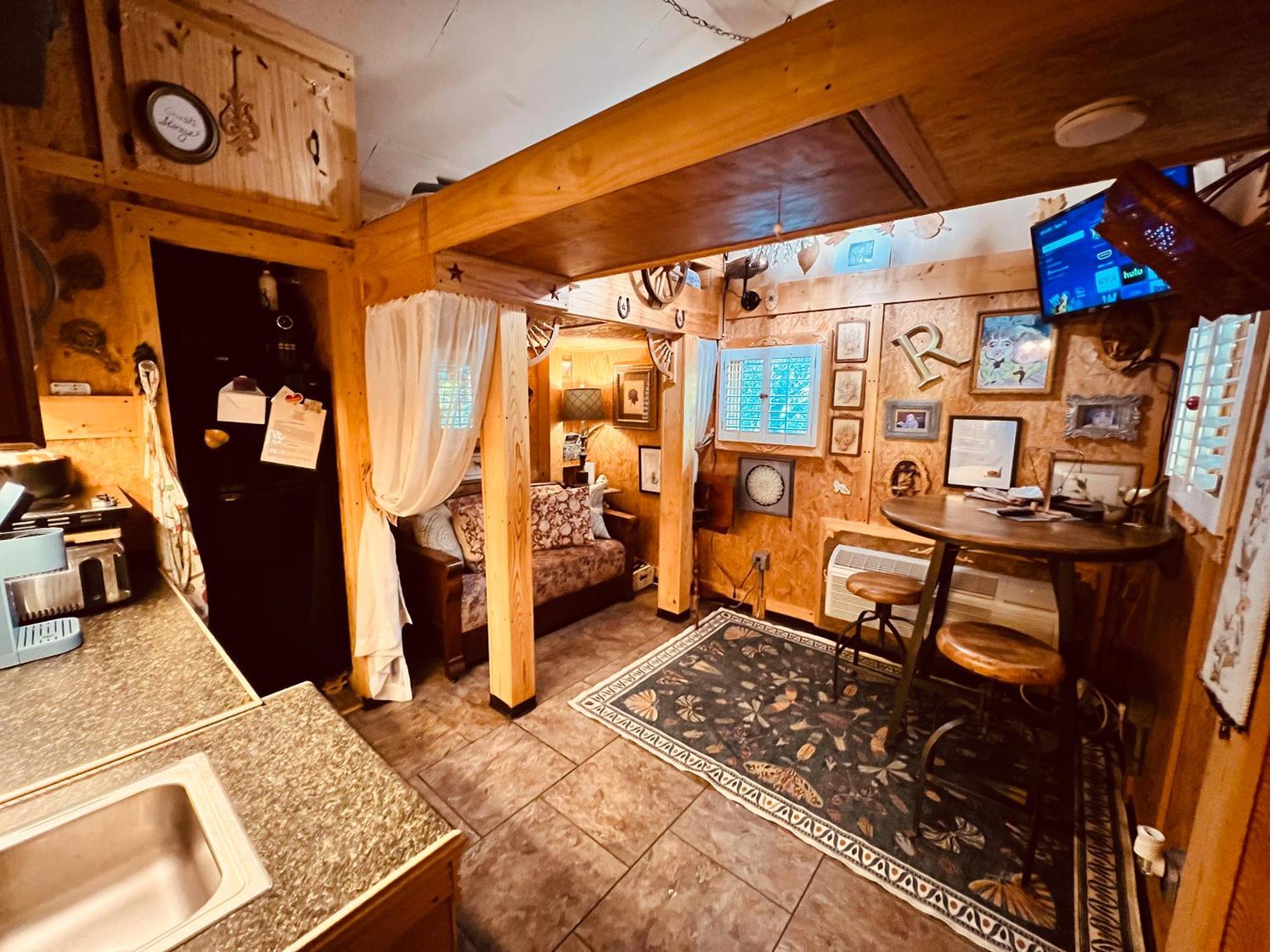 Вілла Tiny House, Wifi,Hot Tub,Secluded Cosby Екстер'єр фото